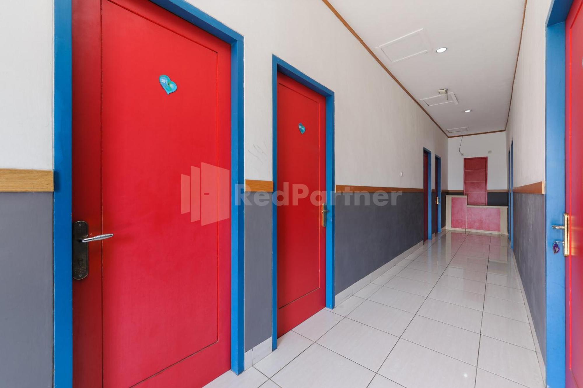 Ian Hotel Jaksa Mitra Reddoorz Giacarta Esterno foto