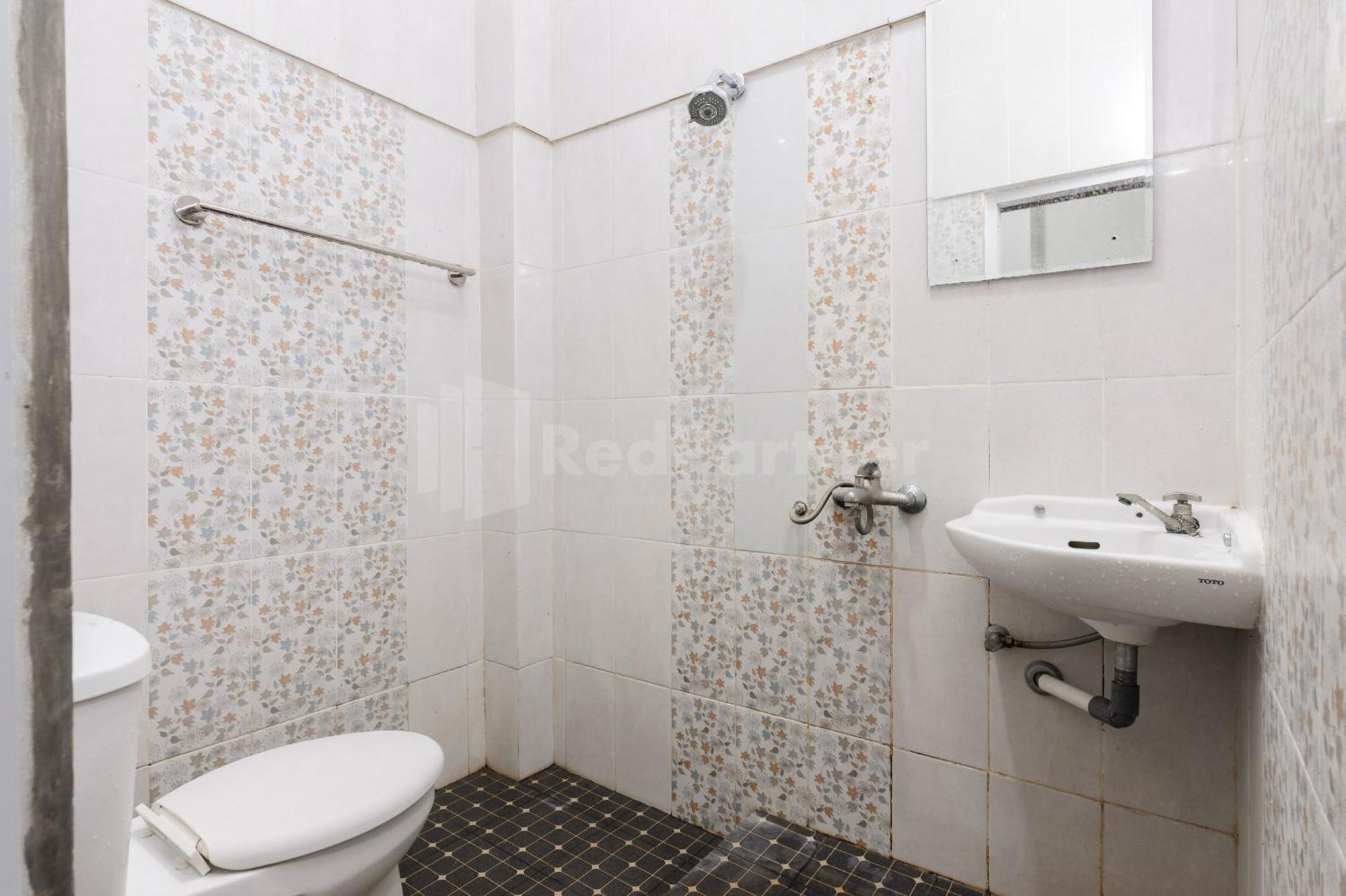 Ian Hotel Jaksa Mitra Reddoorz Giacarta Esterno foto